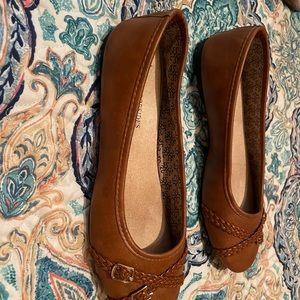 Brown memory foam flats